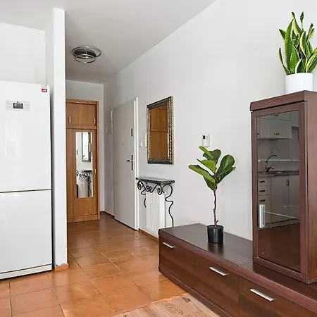 Urbannest Lakowa شقة *